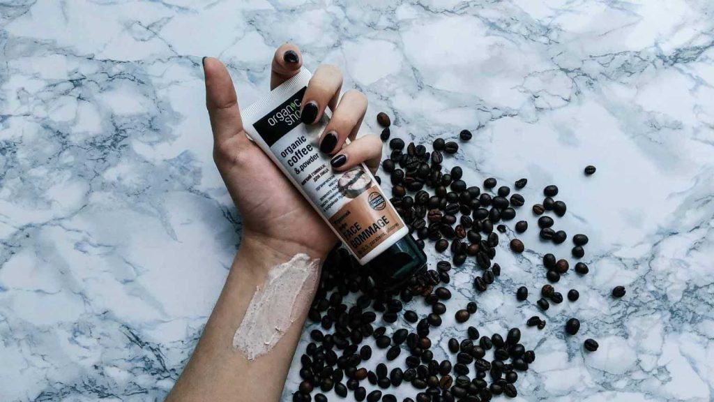 Kem tẩy tế bào chết mặt mang mại mùi hương dễ chịu