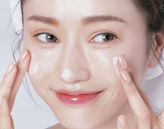 Kem dưỡng ẩm là gì