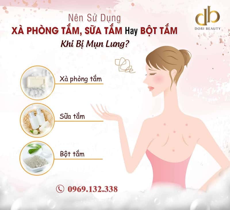 Nên điều trị mụn lưng bằng xà phòng, sữa tắm hay bột tắm